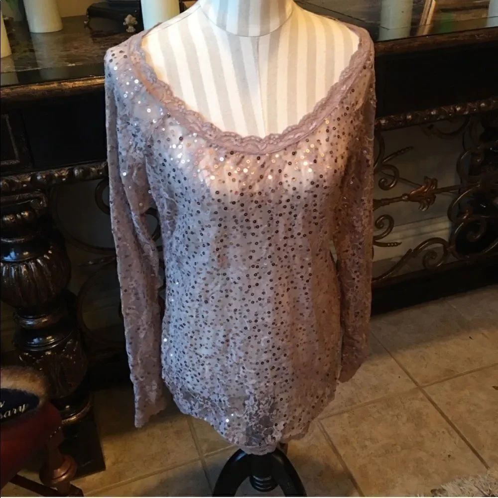 GORGEOUS SEQUIN Sparkle Top!